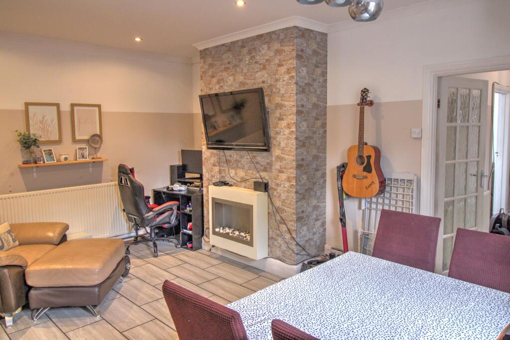 IMG_4381_2_3Optimizer01