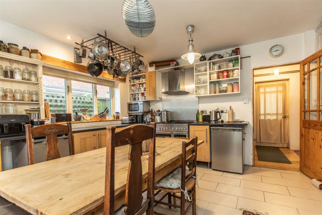 220 Littlehampton Road-19.jpg