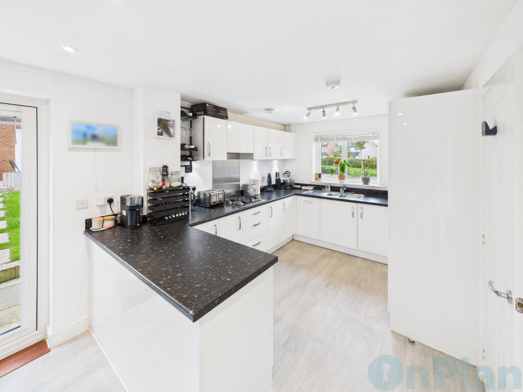 16 Wayne Gardens, Oxley Kitchen 1