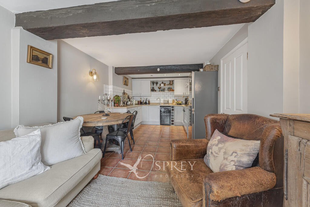 Living Dining Kit...