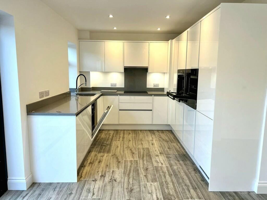 IMG-20241113-WA00...