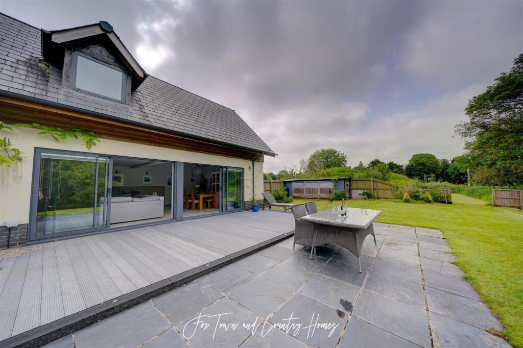 The Lake House (13).jpg