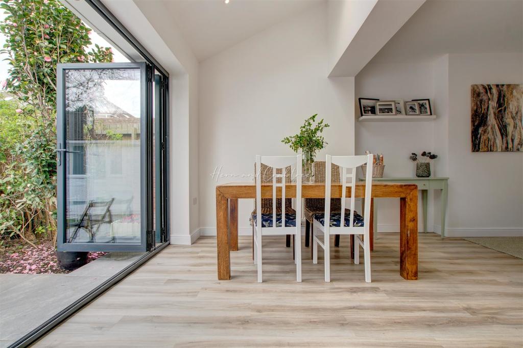 King George V_Hern_Crabtree_ (18).jpg