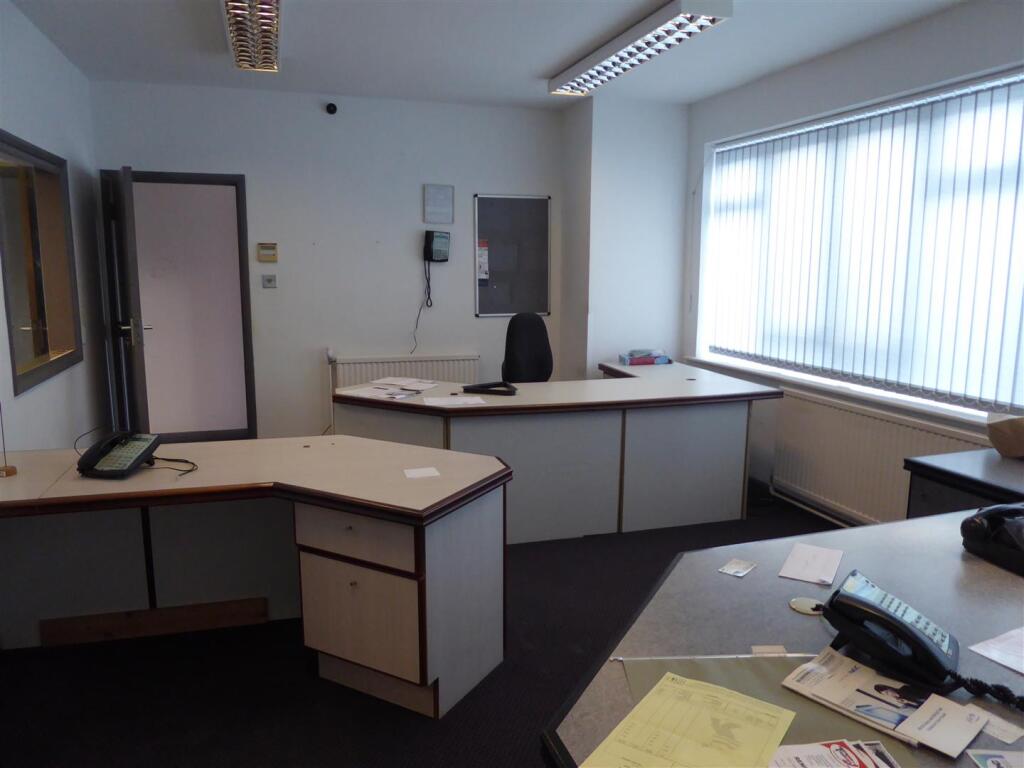 4 wilton rd gf 2.JPG