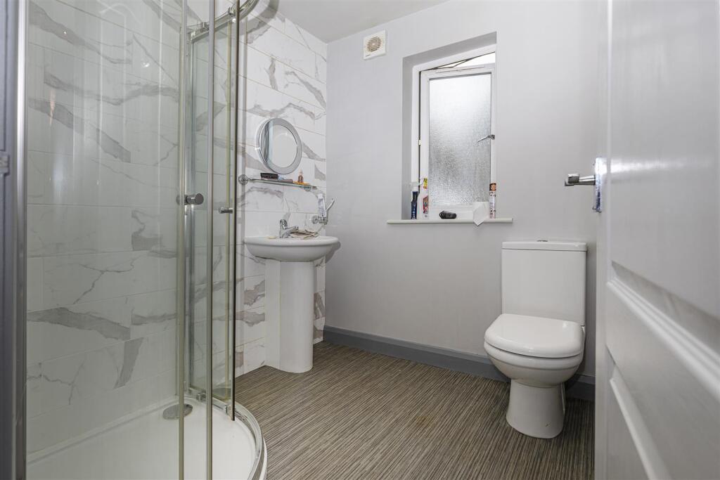 En Suite Shower Room