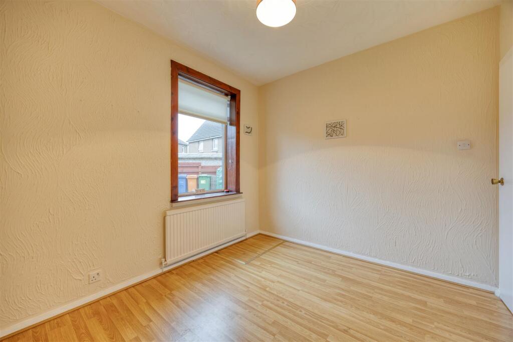 35_PARKBURN_AVE_LENZIE_008.JPEG