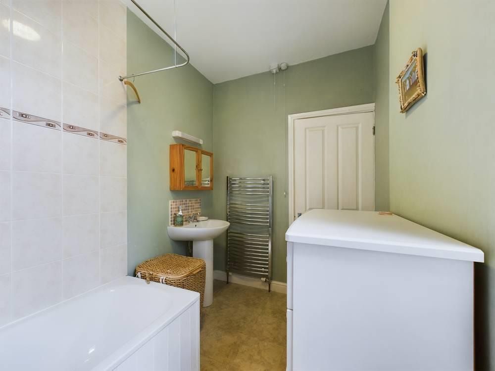 Bathroom One.3.jpg