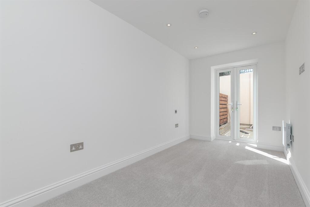 382HatfieldRoad-25.jpg