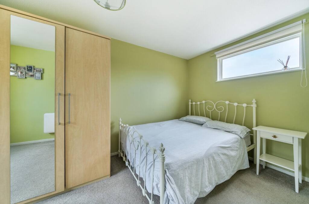 1311633-23-685bcc...