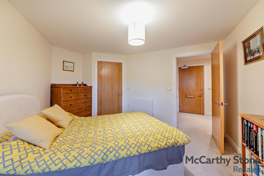 8668352-interior07-800.jpg