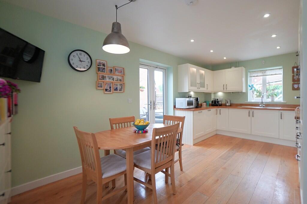 Kitchen breakfast rm