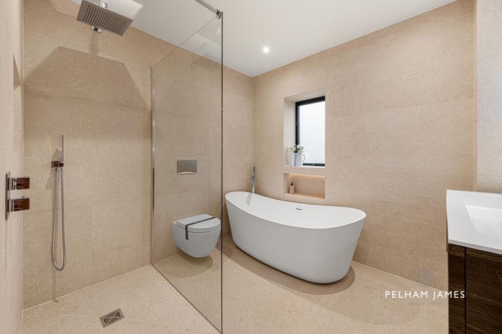 Family Bathroom, Redwing House, Great Easton