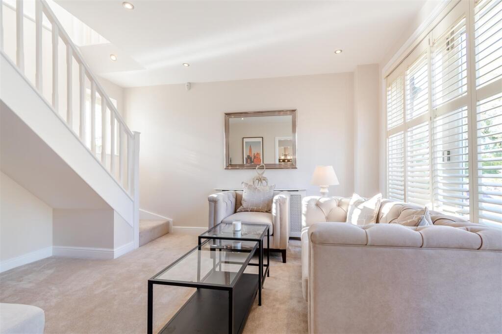 8617602-interior09.jpg