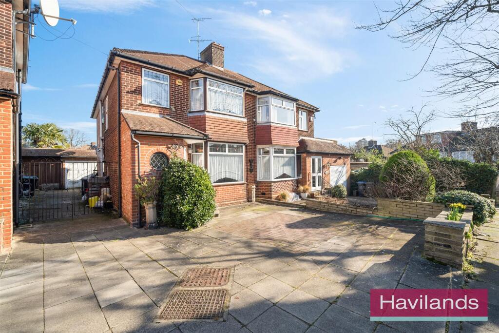 Fountains Crescent-22.jpg