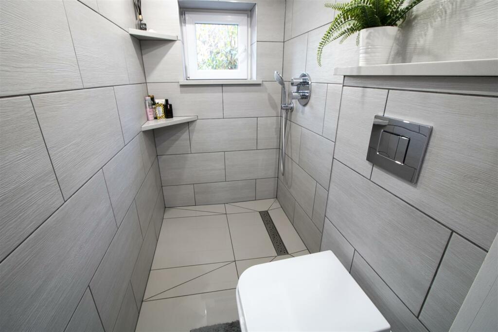 WET ROOM.jpg