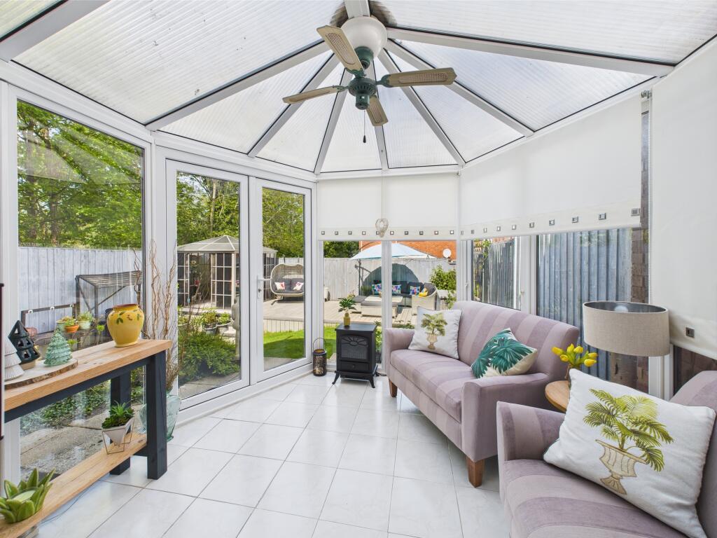 CAM05192G0-PR0053-STILL008