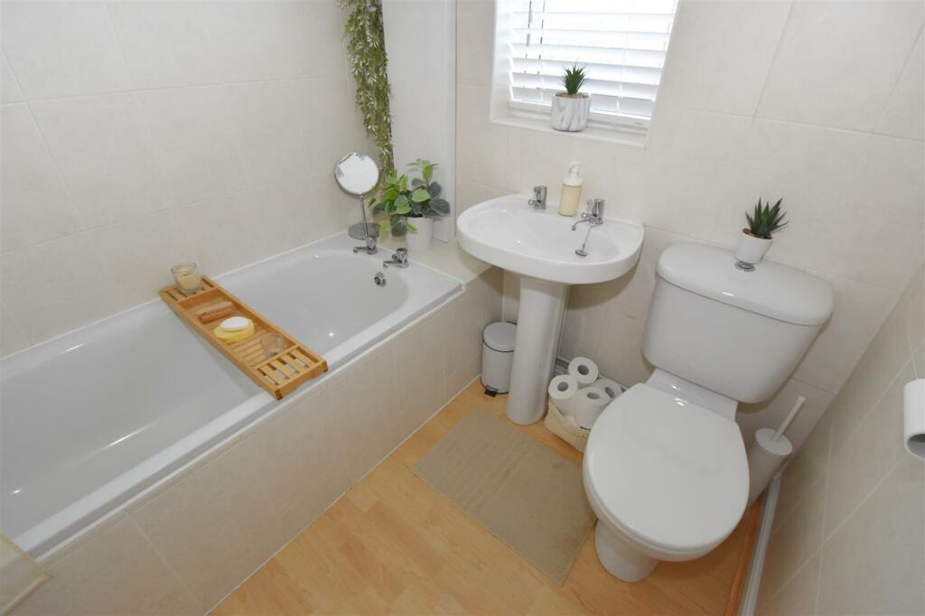 Bathroom.jpg