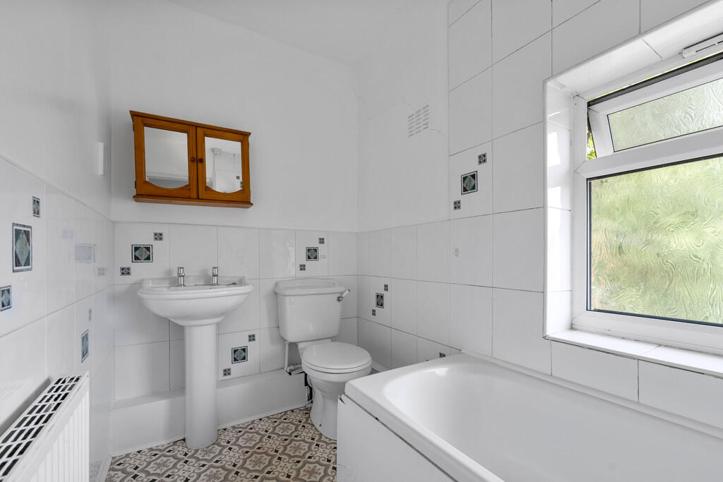 4 Carlisle Road, ...