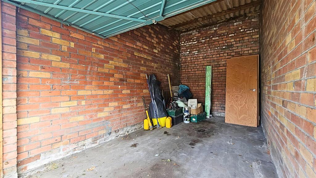 4 - Garage Nevil Road.jpg