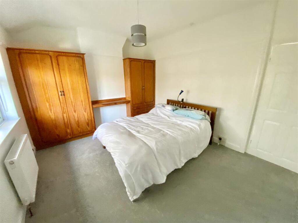 Bramleys Estate Agents - Knowl Road - Mirfield (17