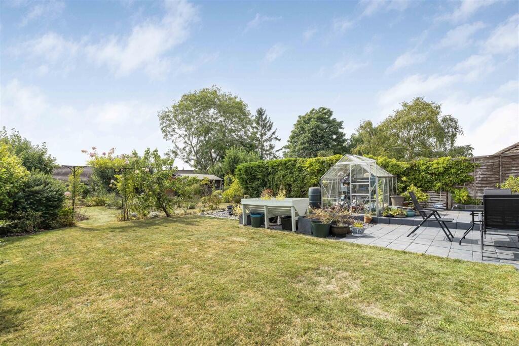 61 London Road, Towcester (26).JPG