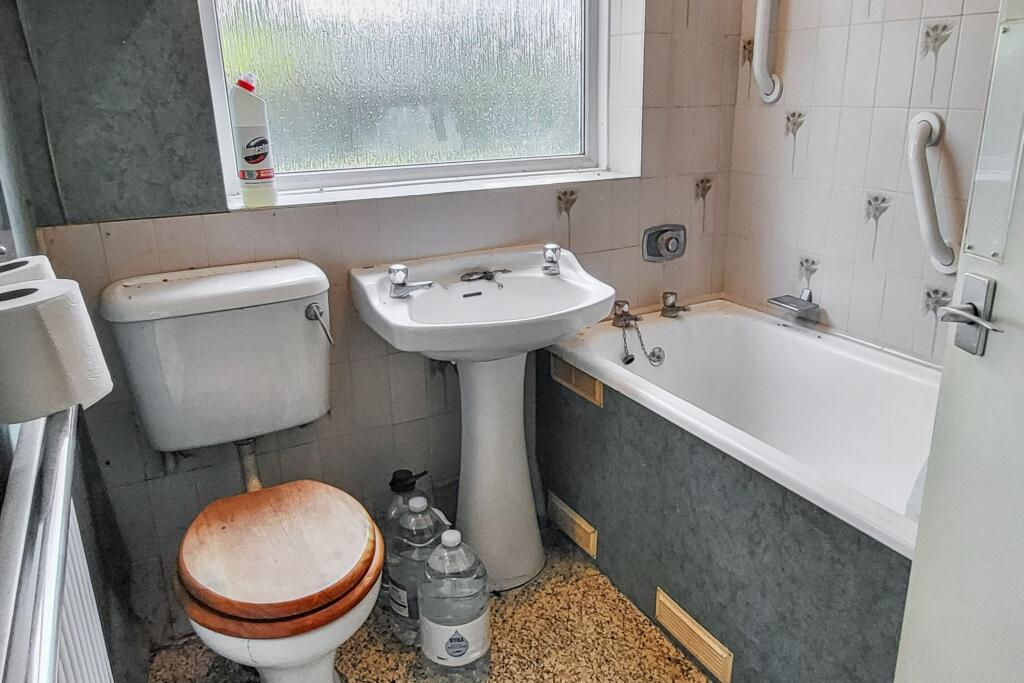 6 Chestnut Grove, Lincoln, Lincolnshire, LN5 9BJ