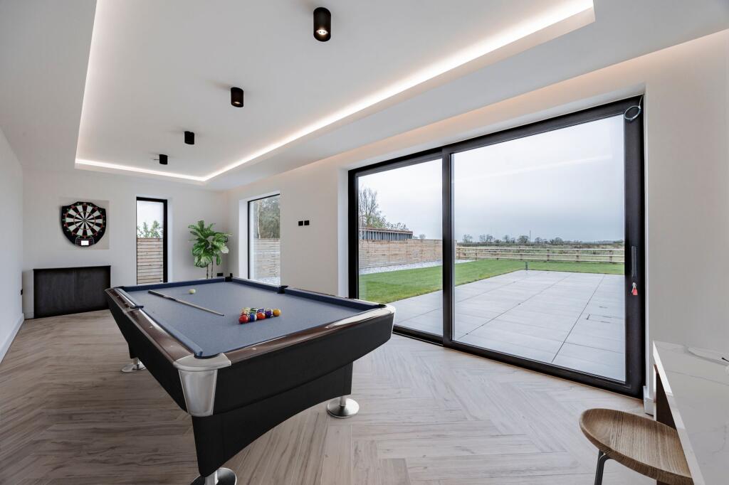 Virtually staged Games Room