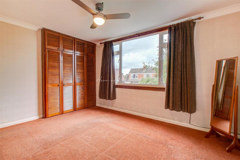 Well Wood Close, Penylan, HernCrabtree (8).jpg