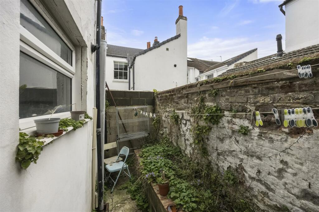 28 viaduct road_081124_03.jpg