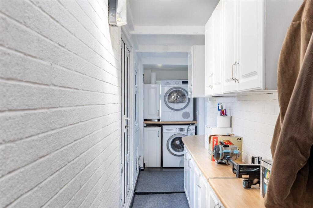 26 Lower Bury   (6).jpg