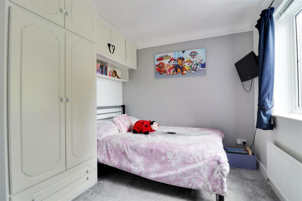 BEDROOM 3