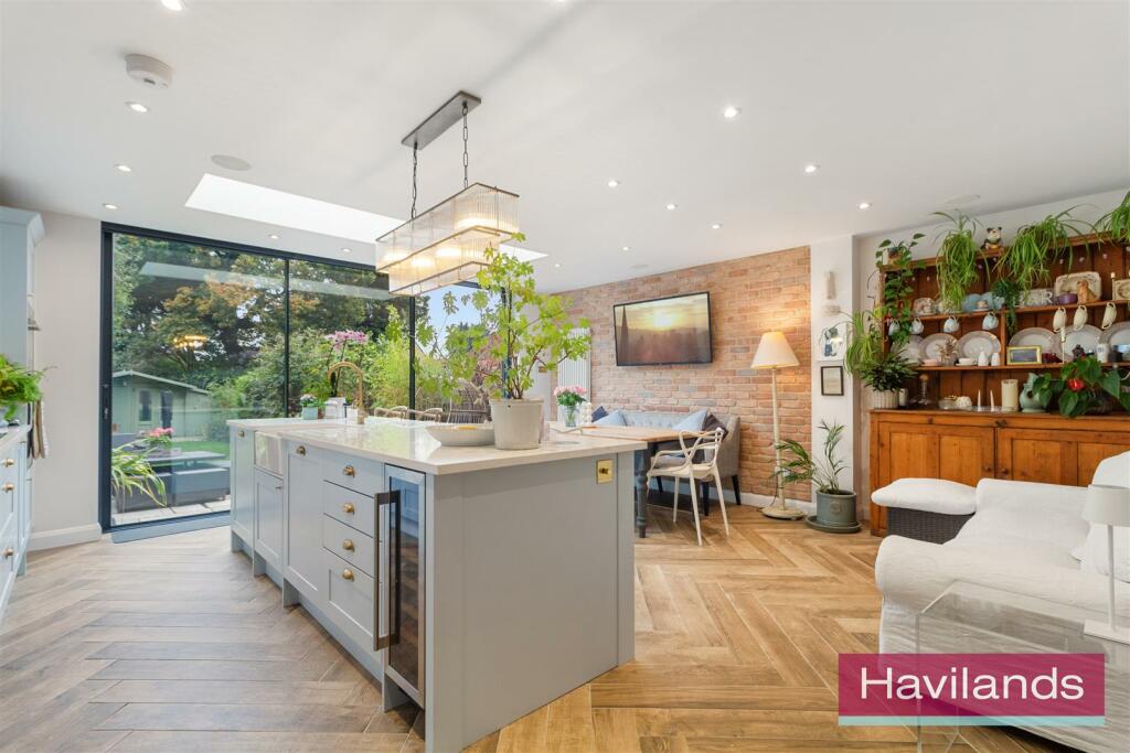 Halstead Road-6.jpg