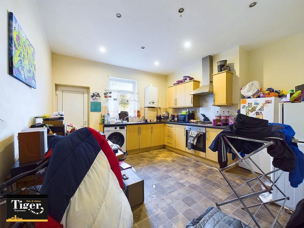 CAM03440G0-PR0233...