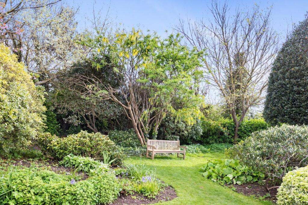 Sussex Square Garden - 039.jpg