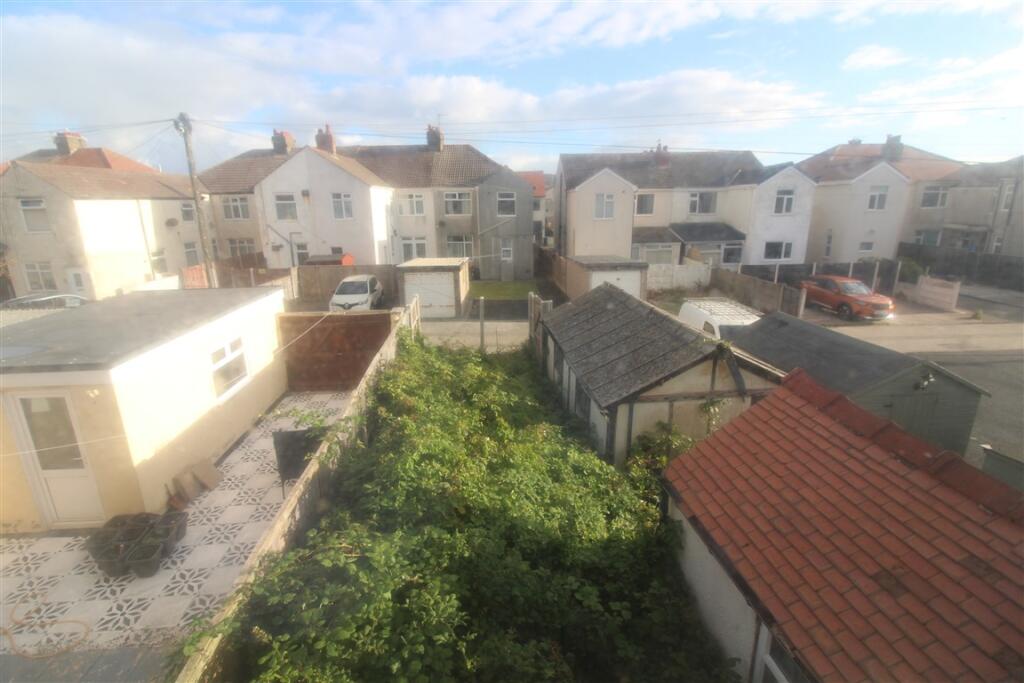 Rear Garden T202509041231.jpg