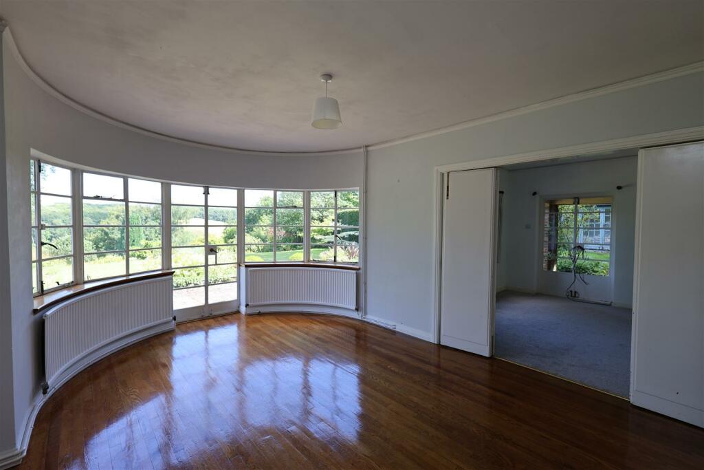 RECEPTION ROOM 2