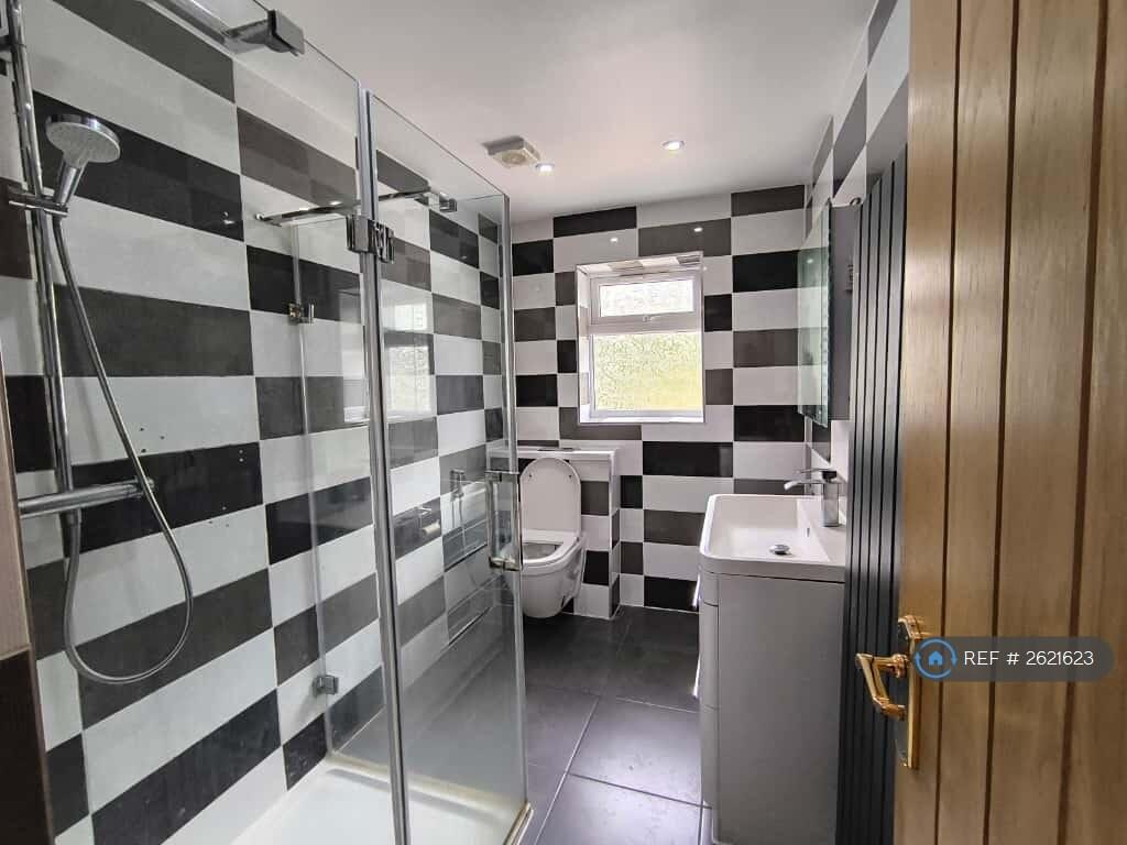 Ensuite 2