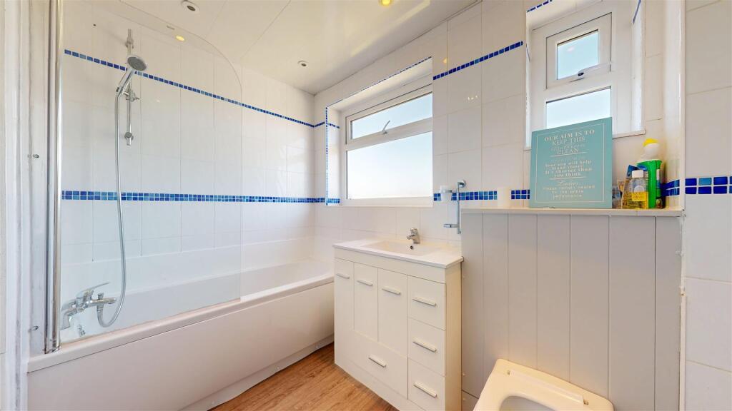 Standish Drive Bathroom