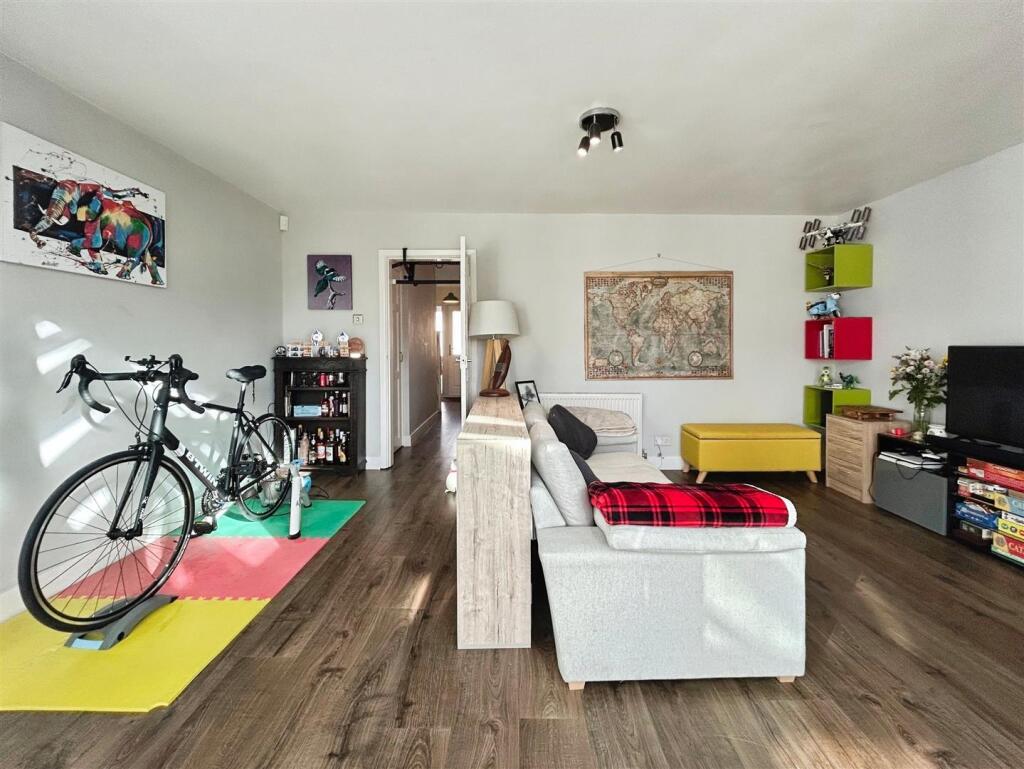 090fe2d9-6-44E6-AEC3-C43DFEEB0429-4429-0000038A542