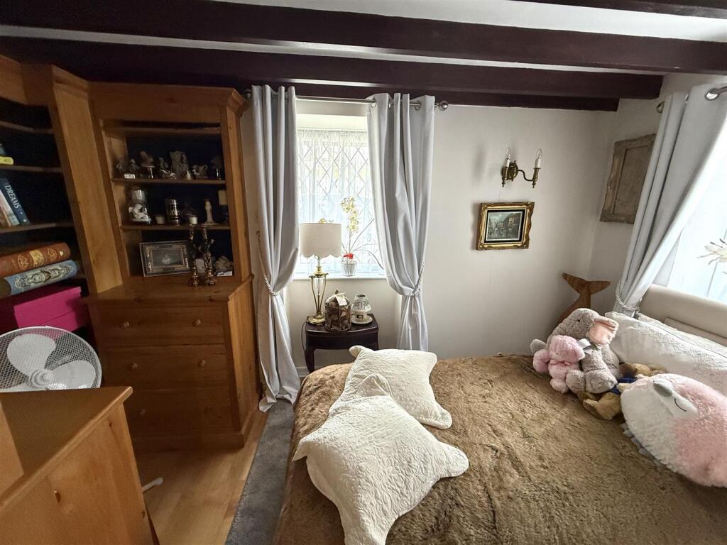Bedroom 3 / Office