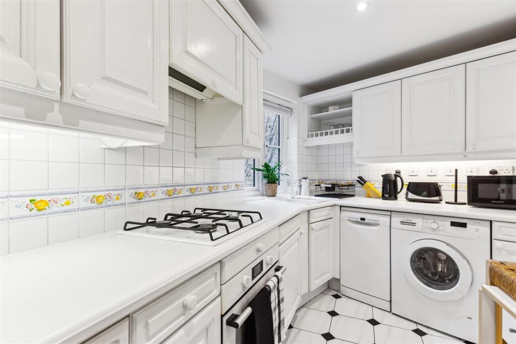 Fitzroy Crescent, W4 - FOR SALE