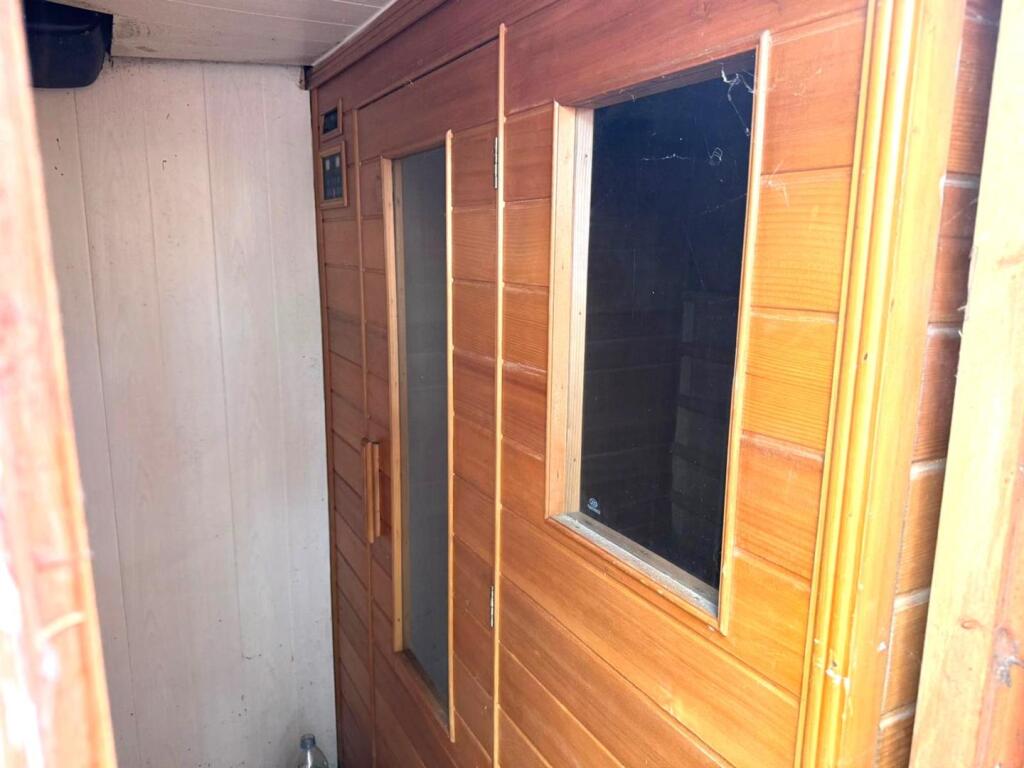 PHOTO-2025-06-06-12-22-08 2.jpg