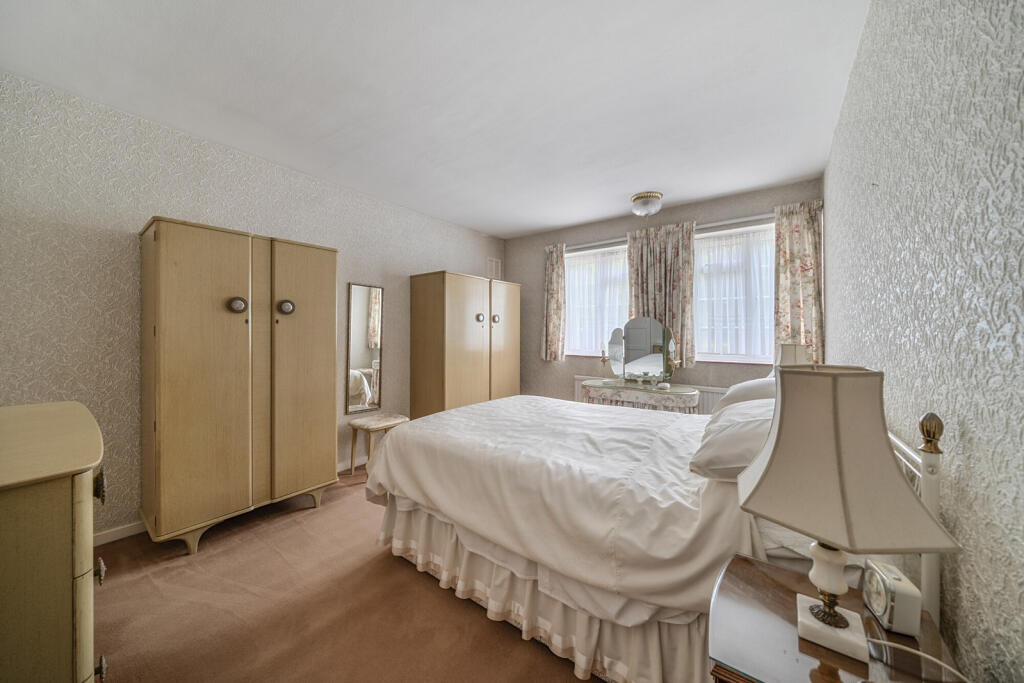 1306587-13-6846ec...