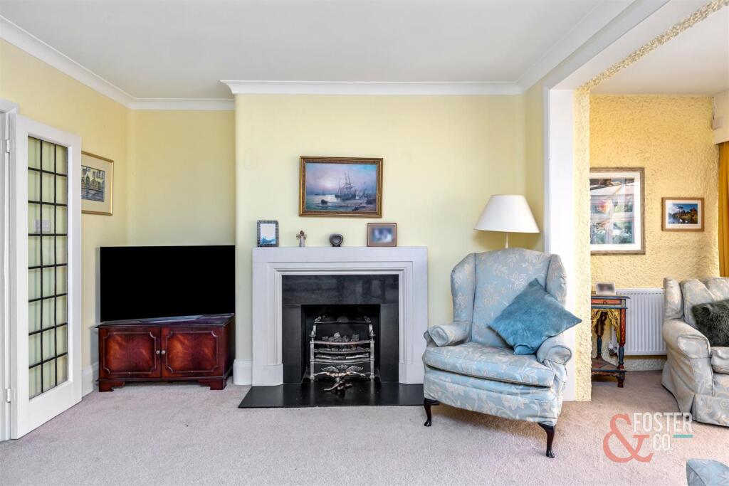 Dyke Road, 327-017.jpg