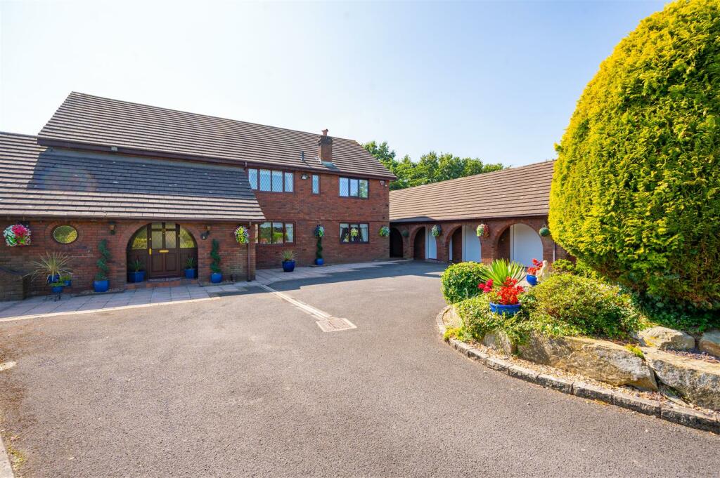 DSC_3327 - Front .jpg