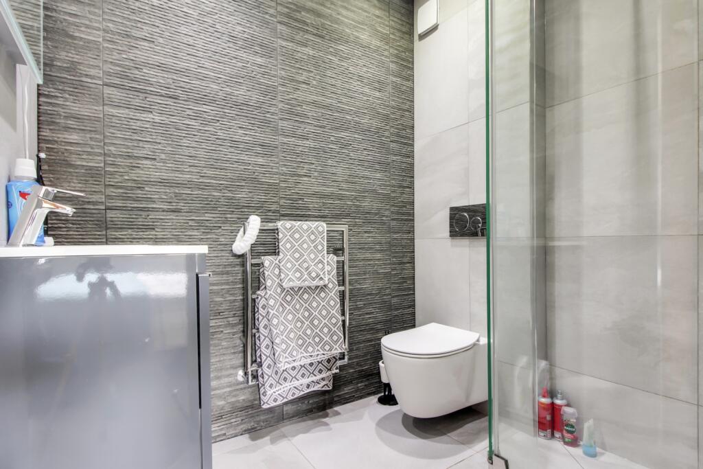 Bedroom 2 ensuite Shower Room