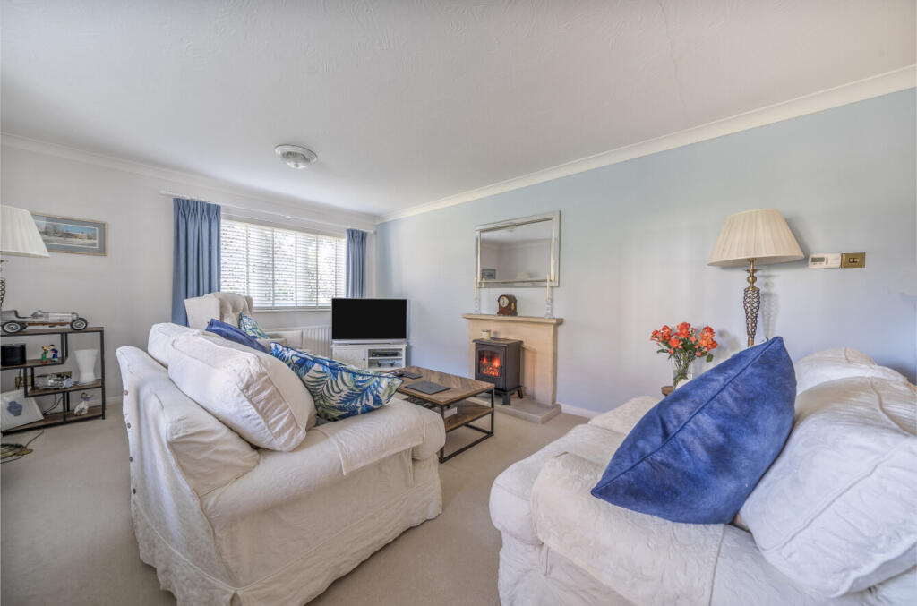 1348859-7-68badd2...