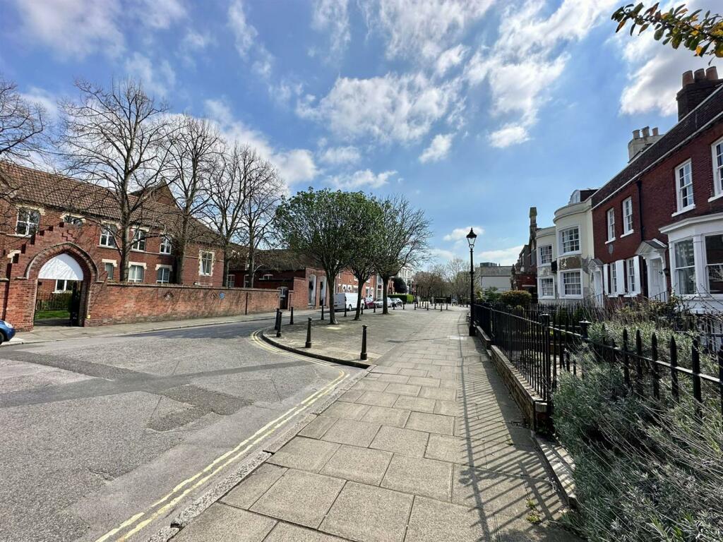 Old Commercial Road.jpg