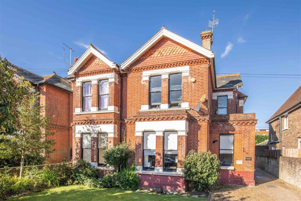 3, 11 Downsview Road-5.jpg