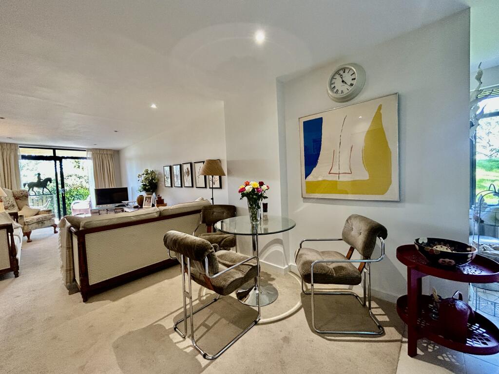 Open Plan Living...JPG